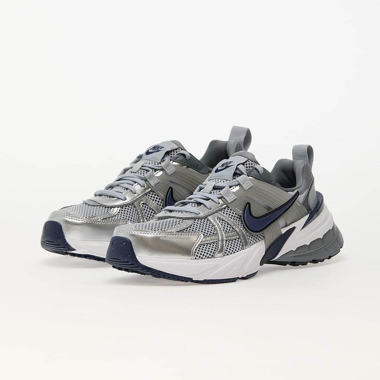 CALZADO DEPORTIVO PARA HOMBRE NIKE V2K Run