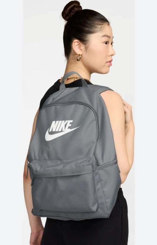 MOCHILA NIKE HERITAGE 25L